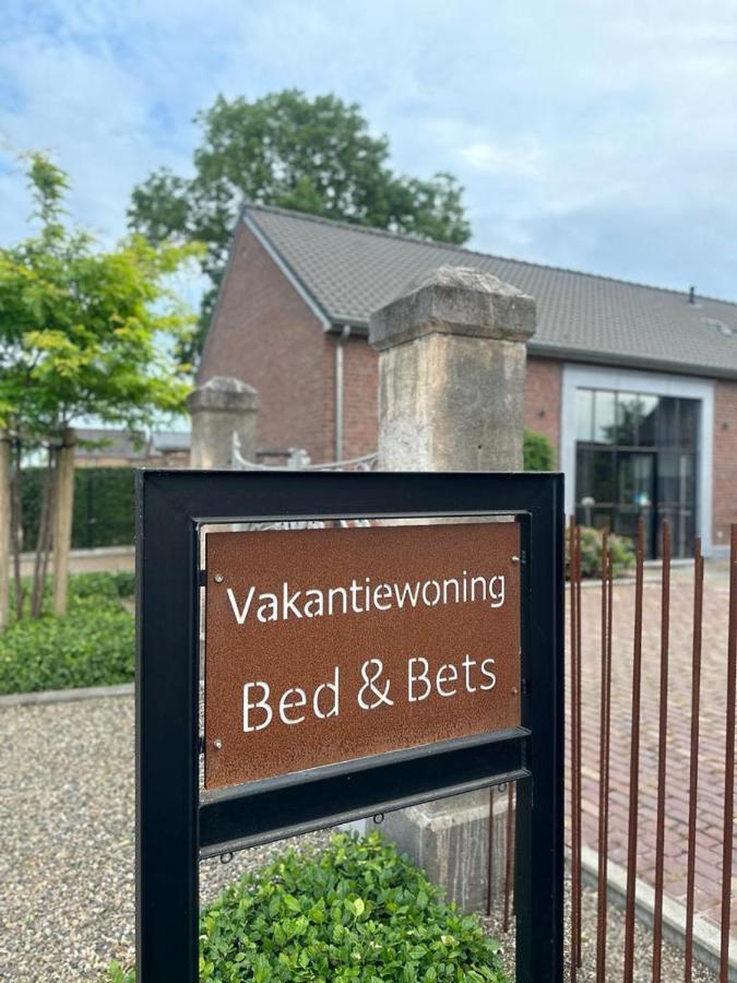 Bed & Bets! Villa Geetbets ภายนอก รูปภาพ